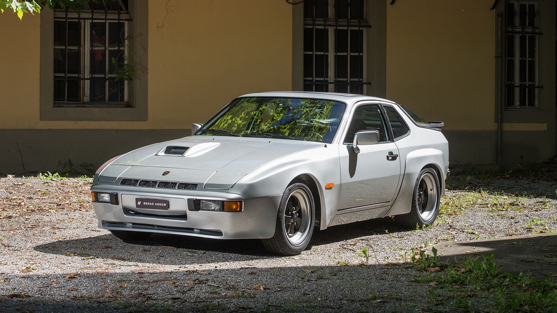 The Gitanes Ghost Unveiling The Enigma Of The Porsche 924 Carrera Gt Gitanes