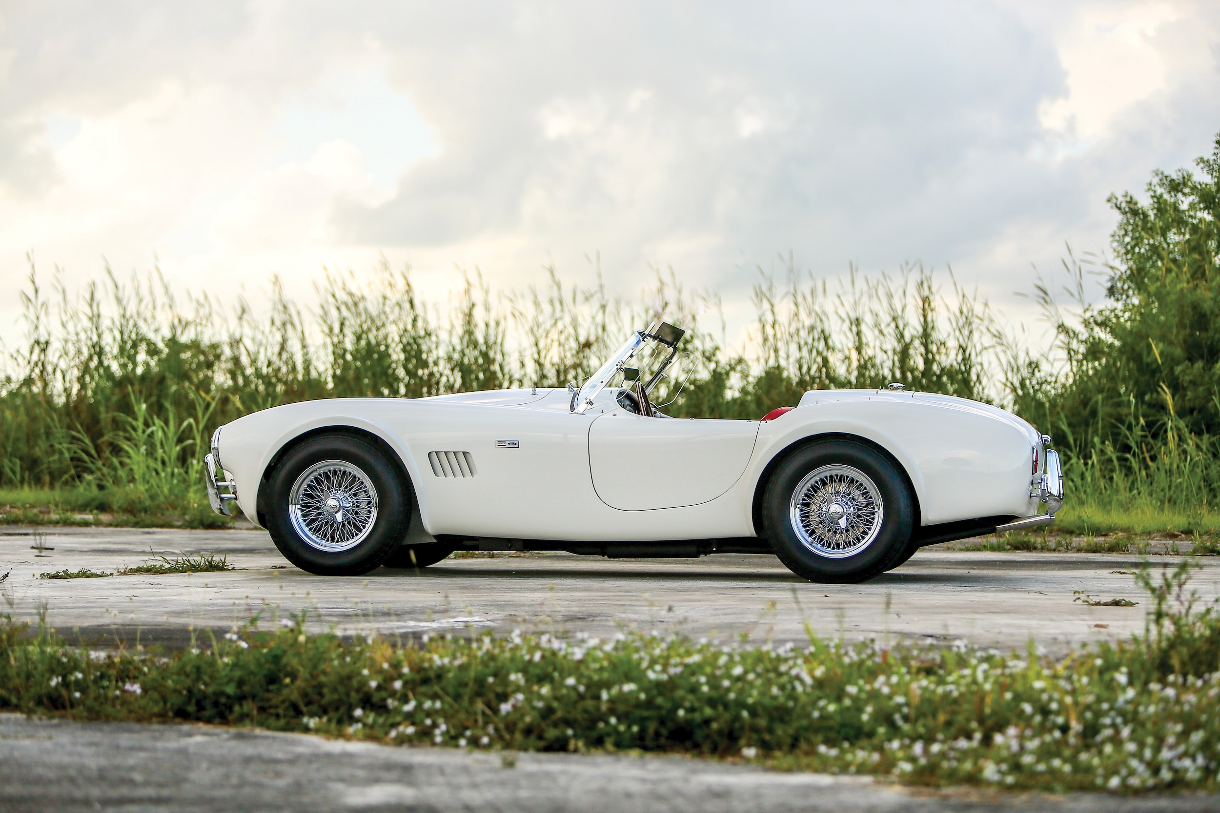 AC Cobra Mk II | radicalmag Classics Collection