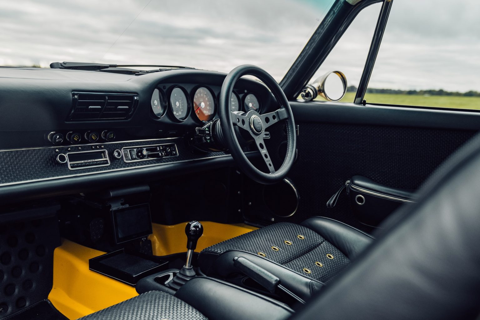 The 911 by Singer - a collection | radicalmag Sammlung