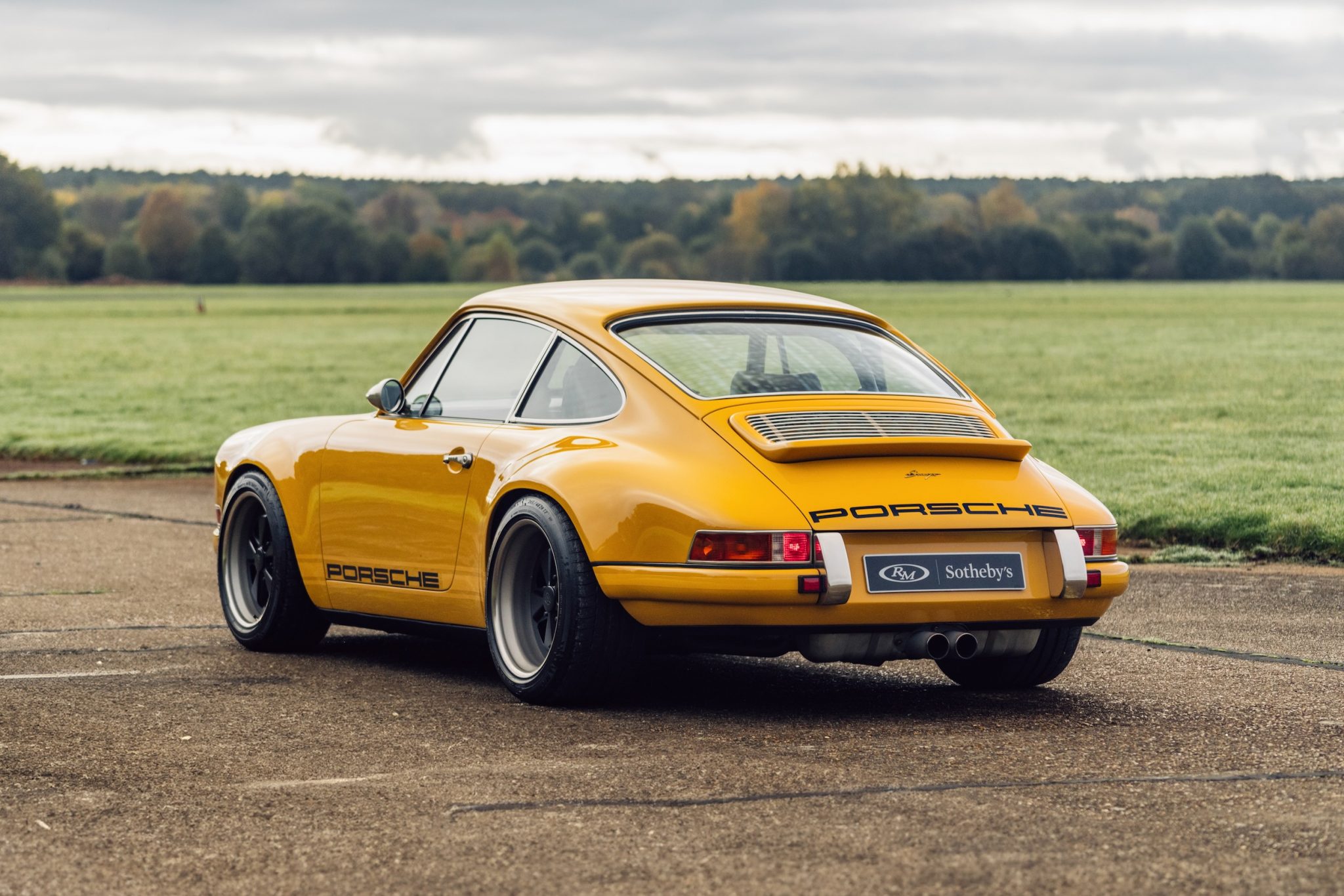 The 911 by Singer - a collection | radicalmag Sammlung